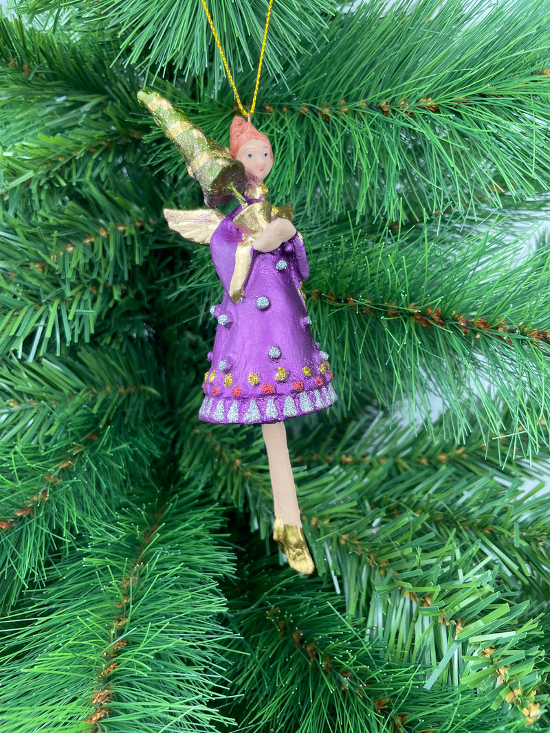 Christbaumschmuck Engel in einem  lila-silbernen Kleid mit einem Bäumchen Baumschmuck 15cm