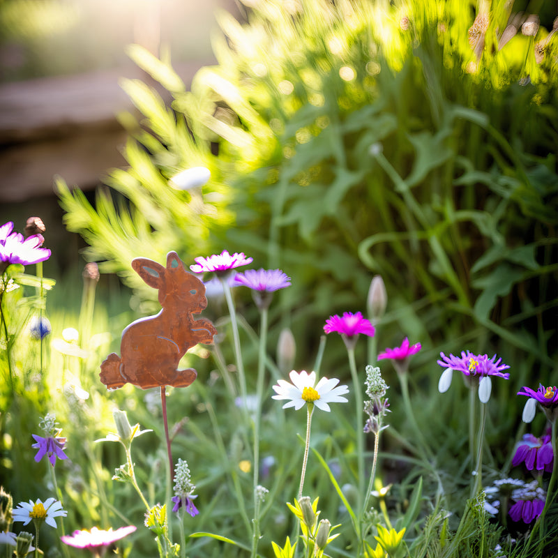 Deko Rost Stecker Ostern Hase hoppelnd Bodenstecker Gartendeko Stab Edelrost Beetstecker 53cm Gesamthöhe