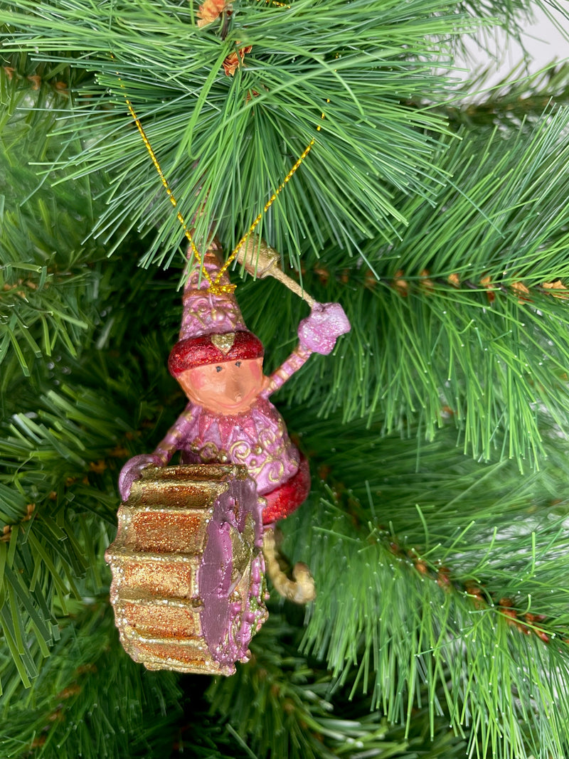 Kleiner Weihnachtsmann Elf Gabenträger Weihnachten Deko Hänger Christbaumschmuck 11 cm pink-Gold mit Pauke