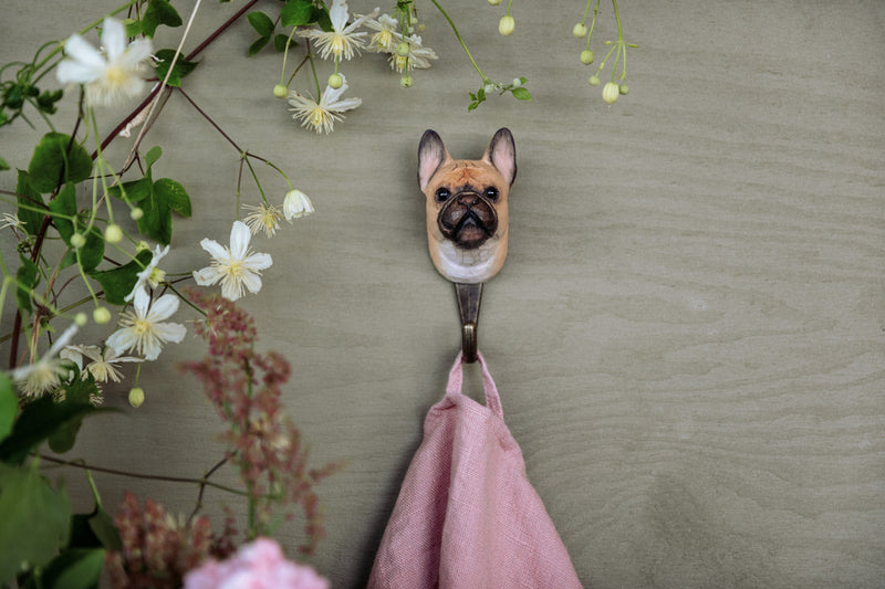 KLEIDERHAKEN FRANZÖSISCHE BULLDOGGE Hund Garderobe Wandhaken massiv Landhaus Vintage handgeschnitzt und handbemalt Holz und Metall-Haken 11cm hoch